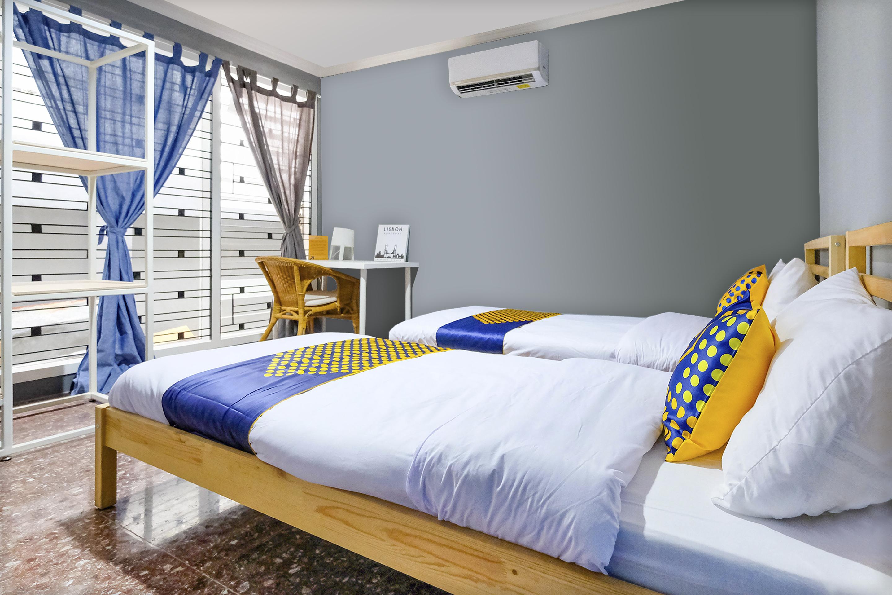 Hotel Spot On 2281 Omajo Semarang Esterno foto