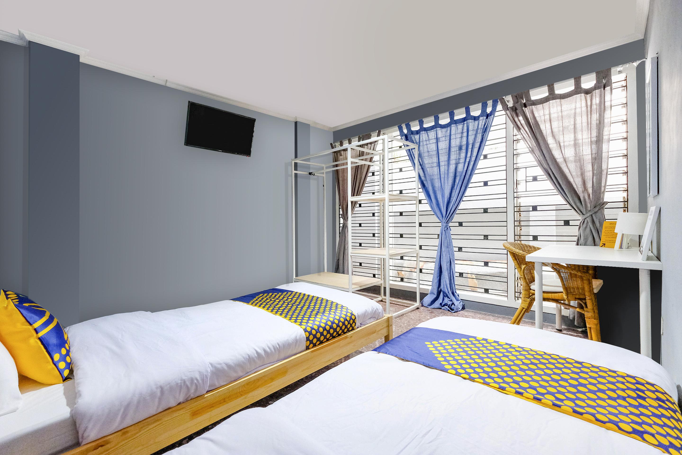 Hotel Spot On 2281 Omajo Semarang Esterno foto