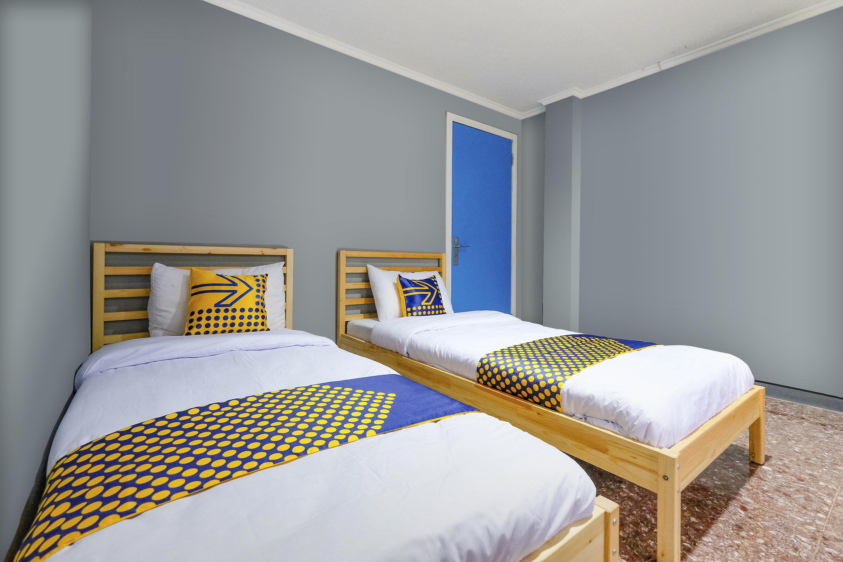 Hotel Spot On 2281 Omajo Semarang Esterno foto