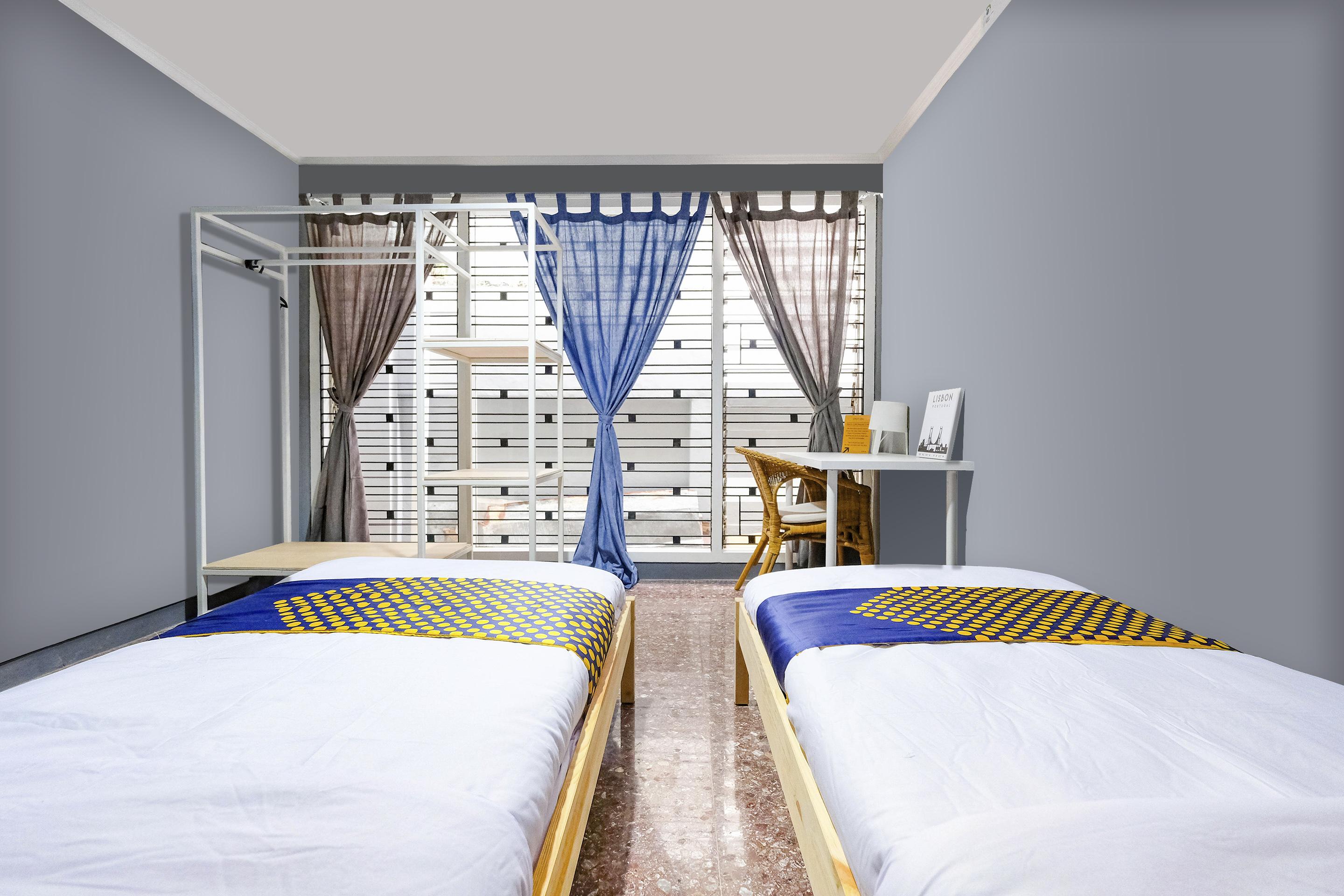Hotel Spot On 2281 Omajo Semarang Esterno foto