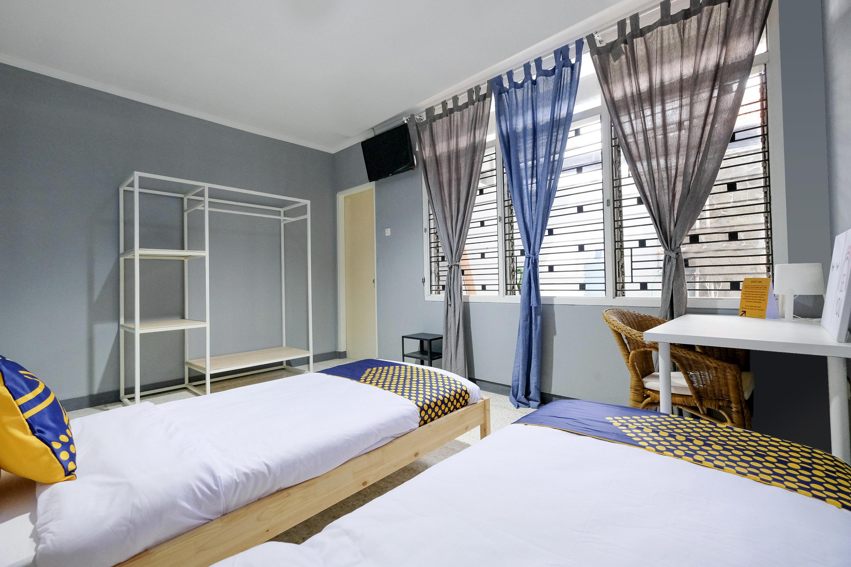 Hotel Spot On 2281 Omajo Semarang Esterno foto