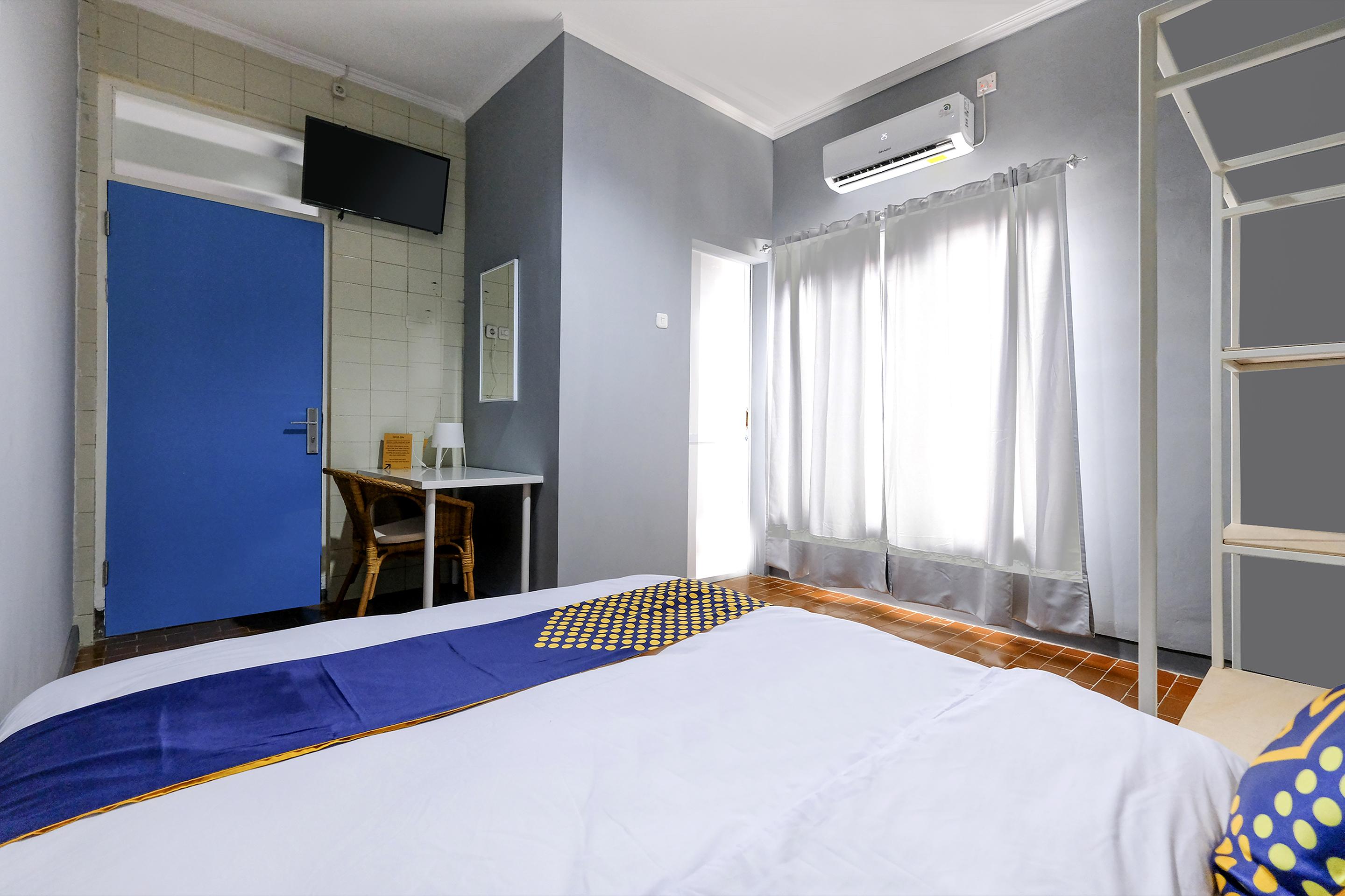 Hotel Spot On 2281 Omajo Semarang Esterno foto